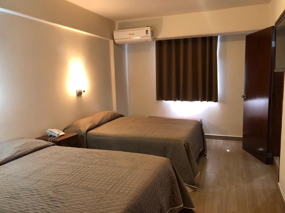 Hotel Lorena Los Mochis Bagian luar foto